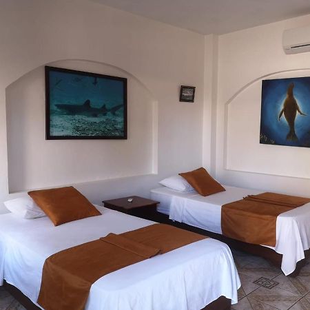Hostal Sandrita Puerto Villamil Buitenkant foto