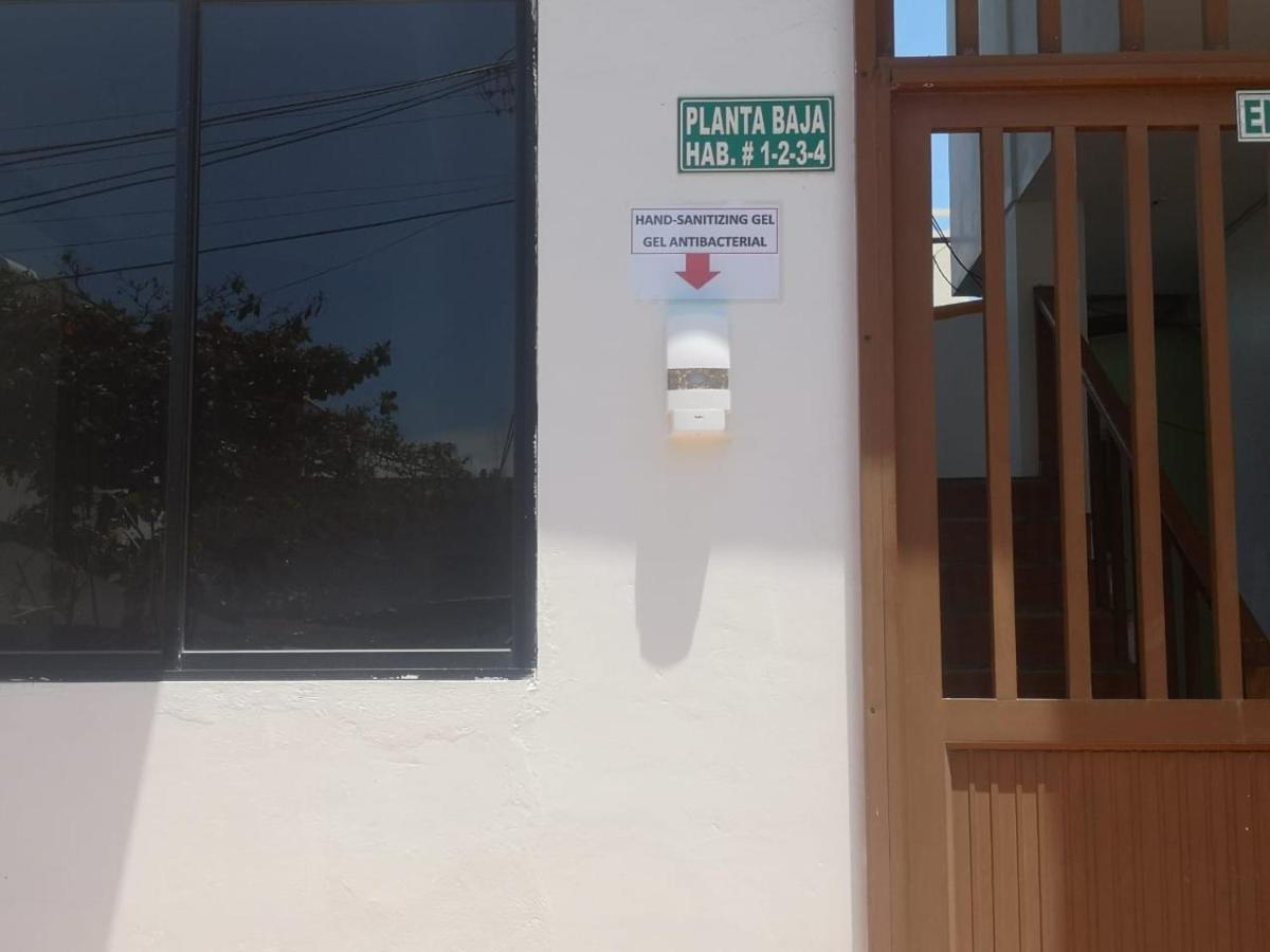 Hostal Sandrita Puerto Villamil Buitenkant foto