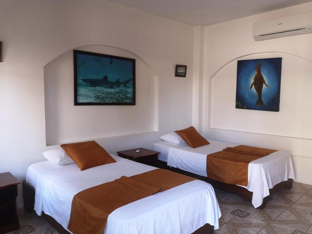 Hostal Sandrita Puerto Villamil Buitenkant foto