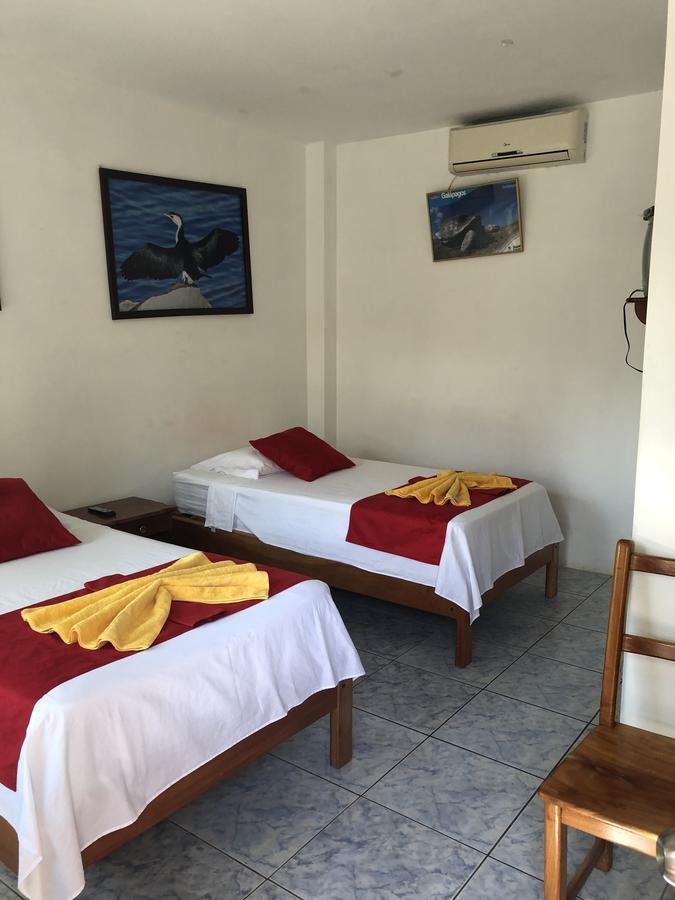 Hostal Sandrita Puerto Villamil Buitenkant foto