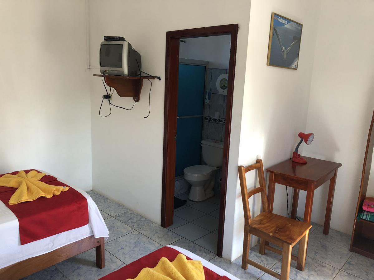 Hostal Sandrita Puerto Villamil Buitenkant foto