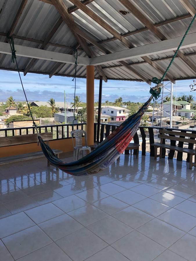 Hostal Sandrita Puerto Villamil Buitenkant foto